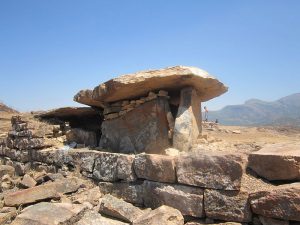 dolmen hills in munnar
